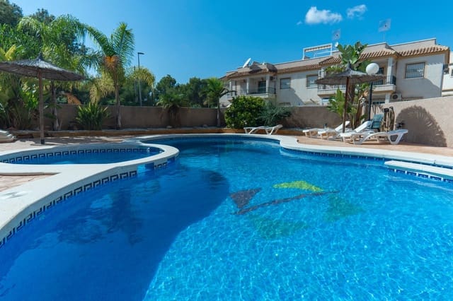 2 bedroom Townhouse for sale in Algorfa with pool - € 169,950 (Ref: 9578052)
