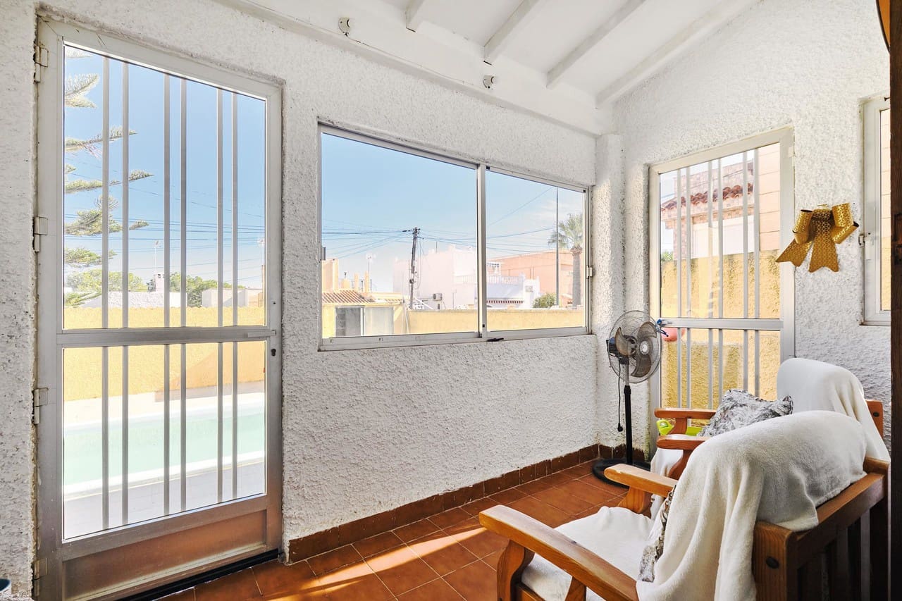 3 camera da letto Villa in vendita in Pinar de Campoverde con piscina - 220.000 € (Rif: 9578053)