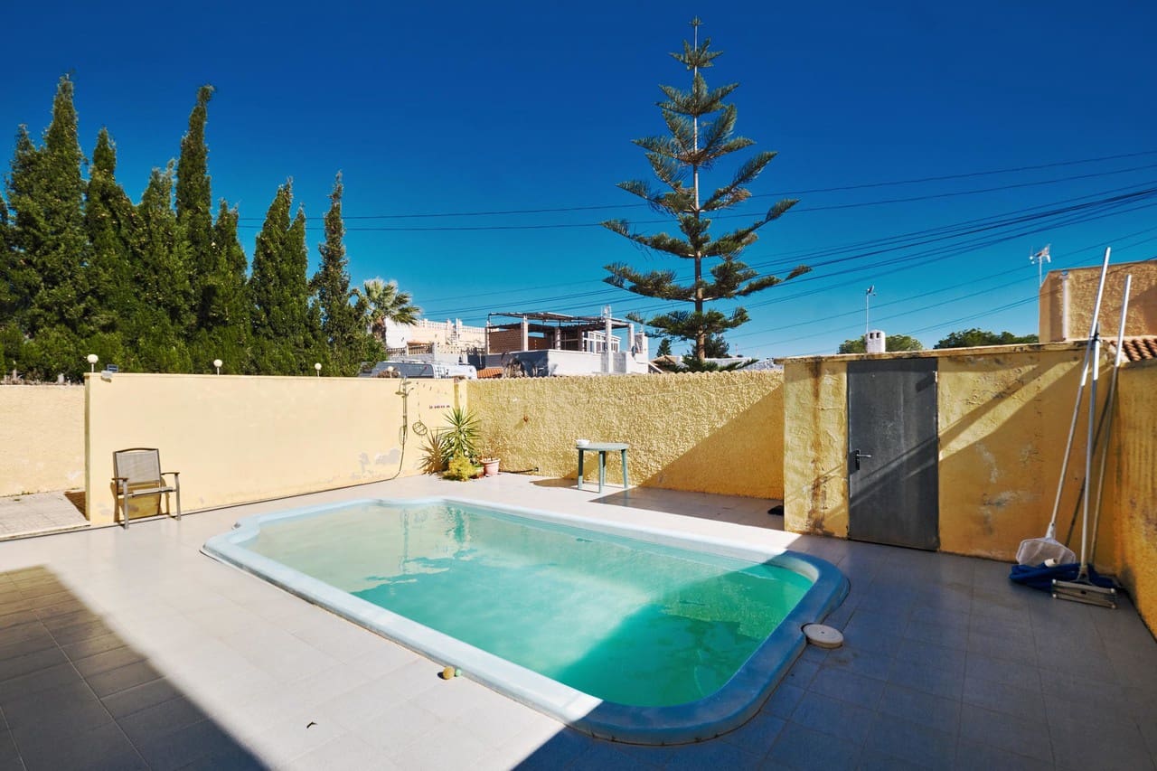 3 camera da letto Villa in vendita in Pinar de Campoverde con piscina - 220.000 € (Rif: 9578053)