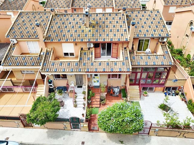 5 slaapkamer Huis te koop in Pueblo Latino, Pilar de la Horadada - € 218.000 (Ref: 9578054)