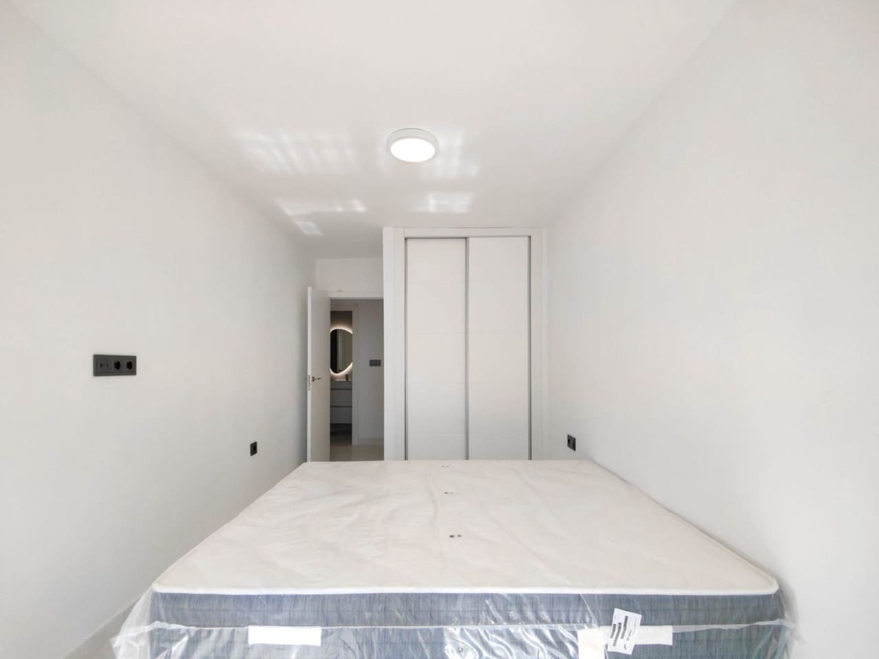 2 slaapkamer Appartement te koop in Punta Prima met zwembad - € 187.000 (Ref: 9578063)