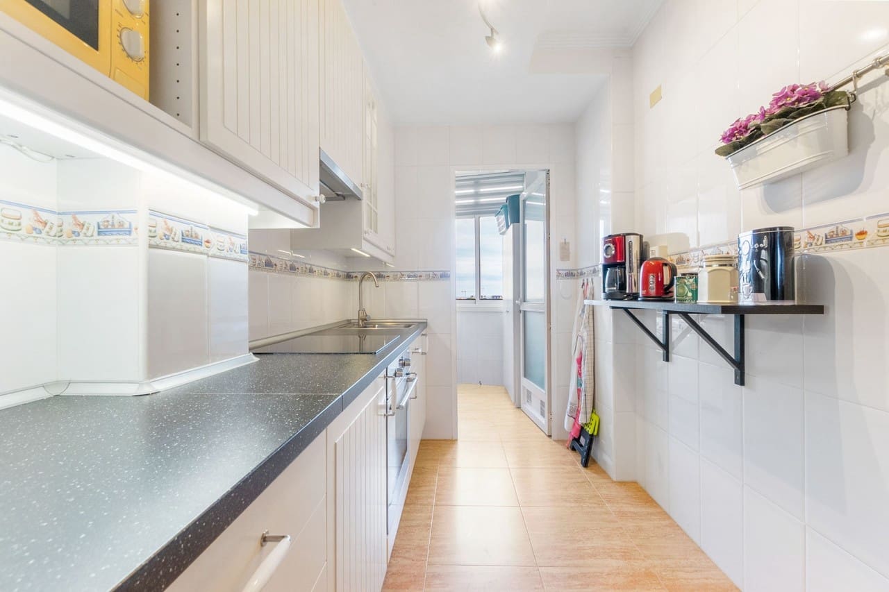 3 sypialnia Penthouse na sprzedaż w Orihuela Costa z basenem - 210 000 € (Ref: 9578065)