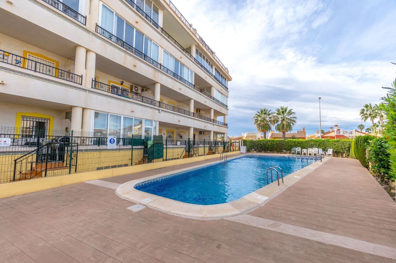 3 sypialnia Penthouse na sprzedaż w Orihuela Costa z basenem - 210 000 € (Ref: 9578065)