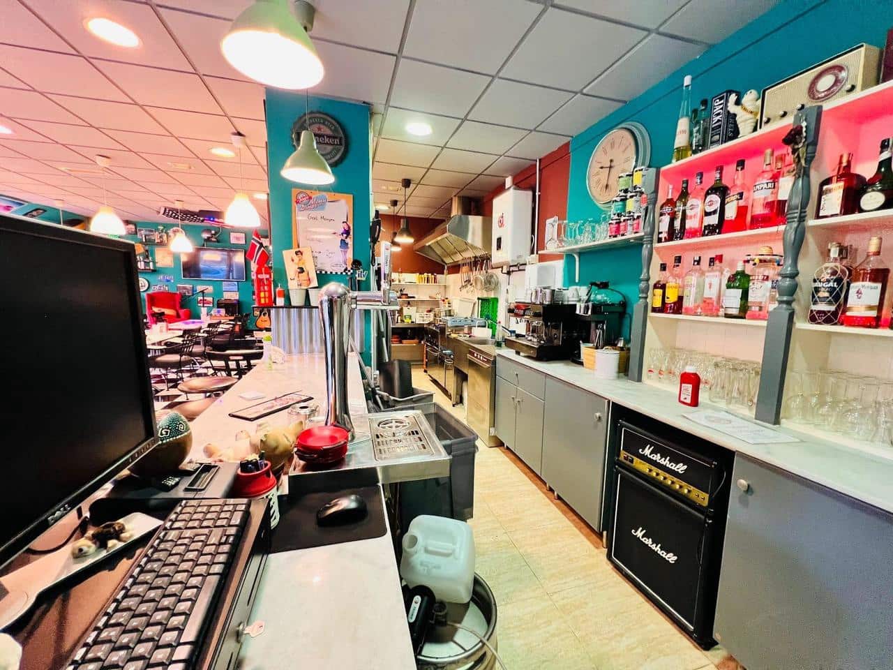 Local Comercial en Torrevieja en venta - 210.000 € (Ref: 9578069)