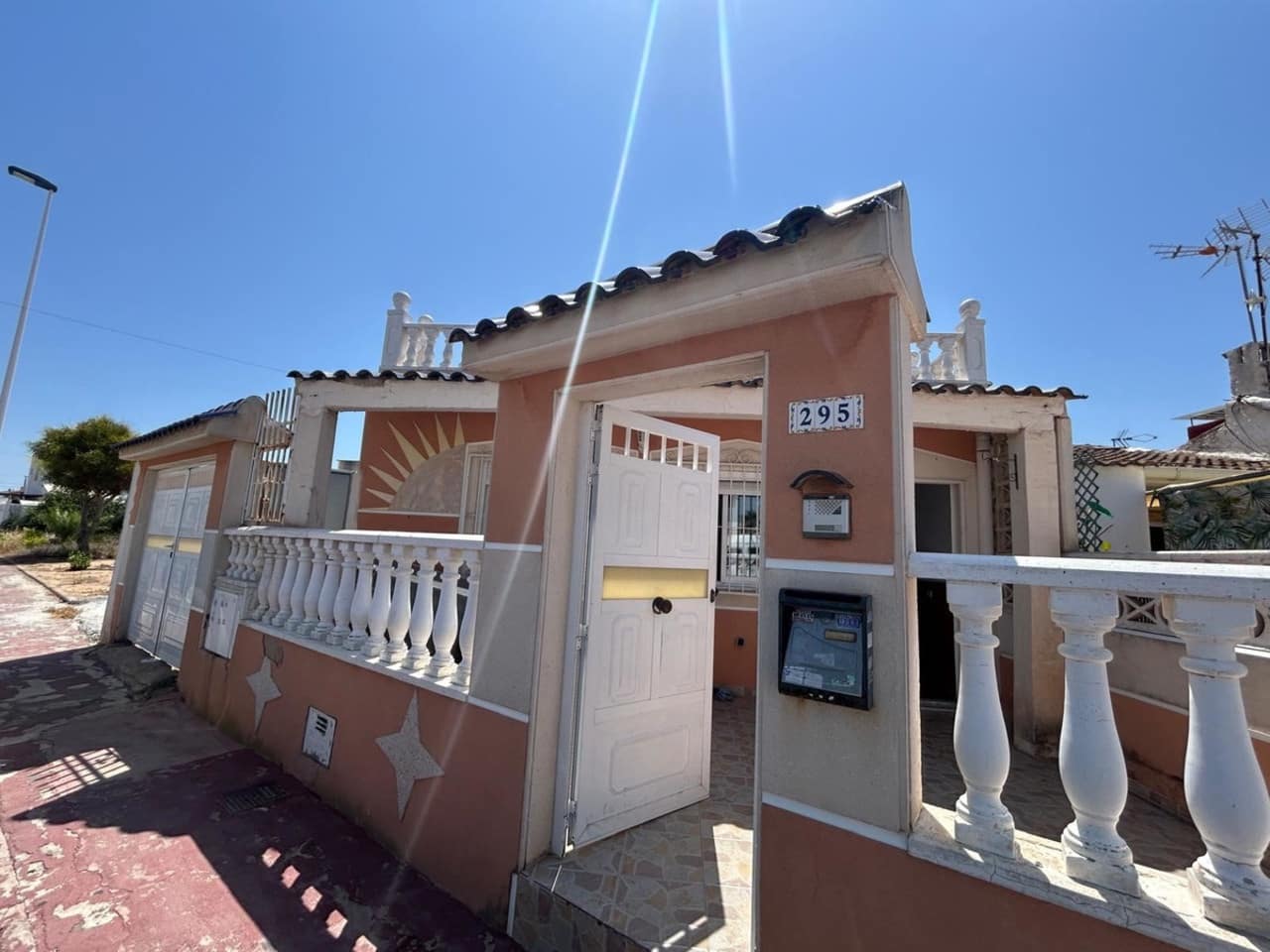 3 sypialnia Willa na sprzedaż w Torrevieja - 169 000 € (Ref: 9578071)