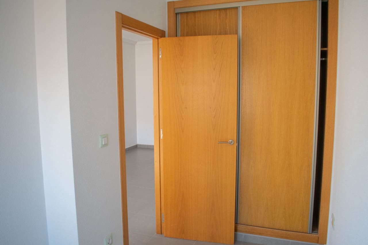 Apartamento de 2 habitaciones en Guardamar del Segura en venta - 168.000 € (Ref: 9578073)
