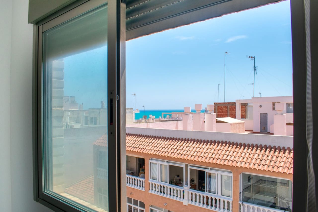 Apartamento de 2 habitaciones en Guardamar del Segura en venta - 168.000 € (Ref: 9578073)