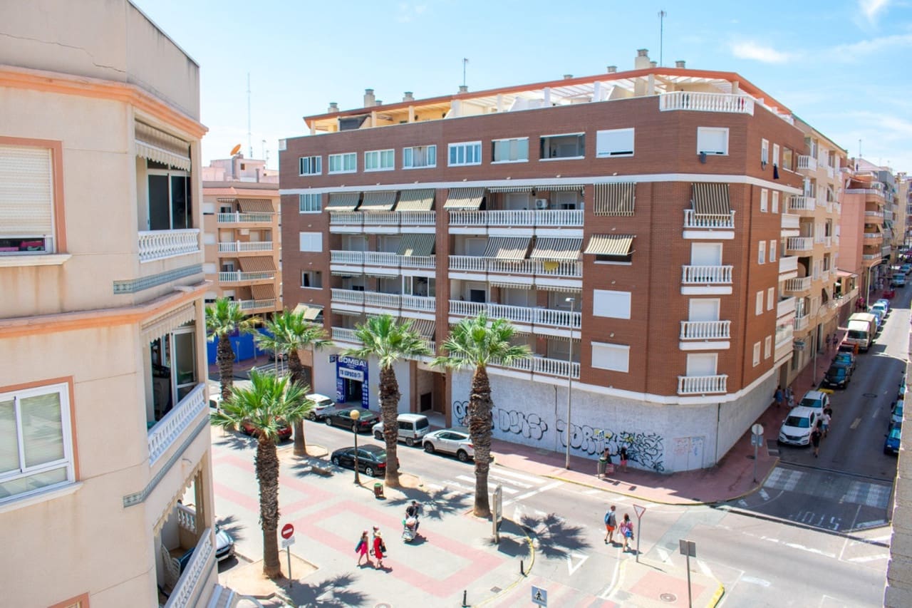 Apartamento de 2 habitaciones en Guardamar del Segura en venta - 168.000 € (Ref: 9578073)