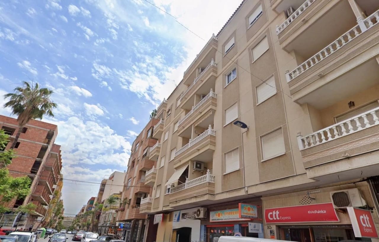 Apartamento de 1 habitación en Torrevieja en venta - 170.000 € (Ref: 9578074)