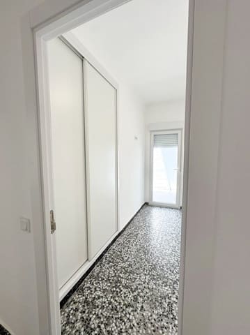 5 quarto Apartamento para venda em El Molino, Torrevieja - 185 000 € (Ref: 9578079)