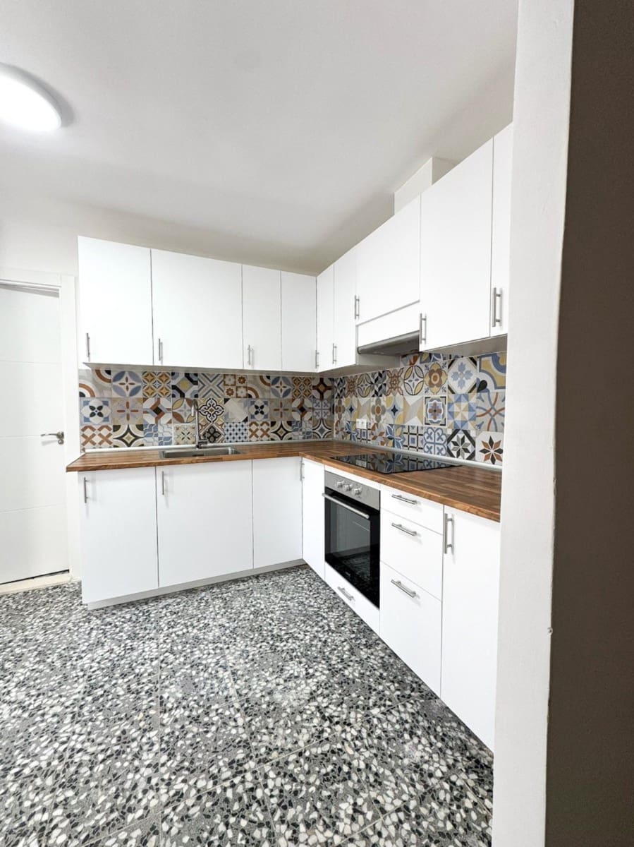 5 quarto Apartamento para venda em Torrevieja - 185 000 € (Ref: 9578079)