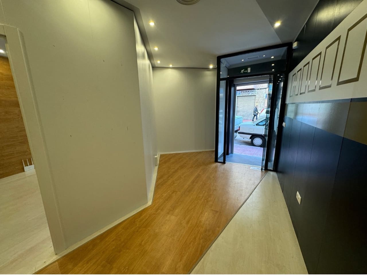 Kaupallinen myytävänä paikassa Guardamar del Segura - 222 200 € (Ref: 9578082)