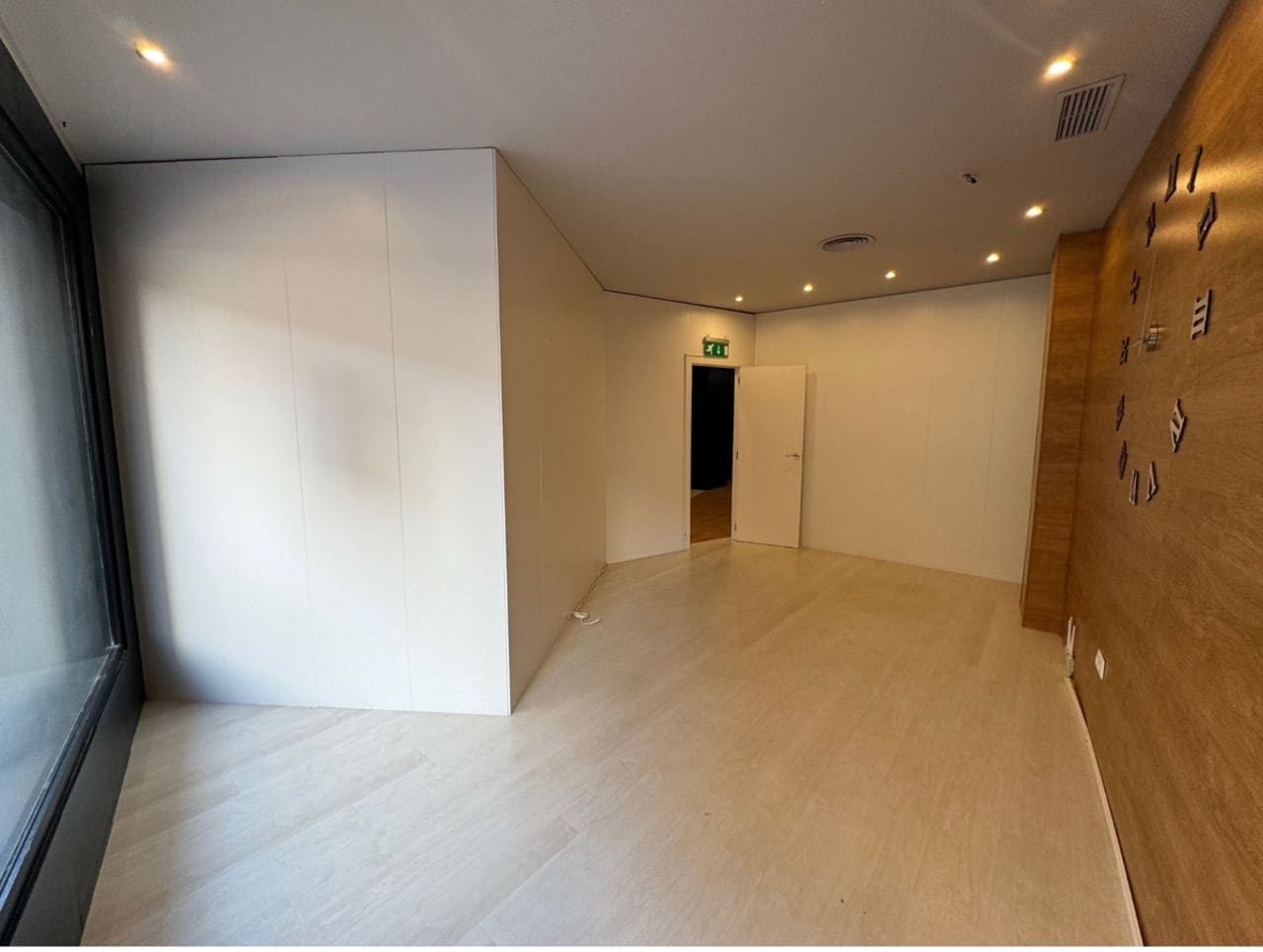 Kaupallinen myytävänä paikassa Guardamar del Segura - 222 200 € (Ref: 9578082)