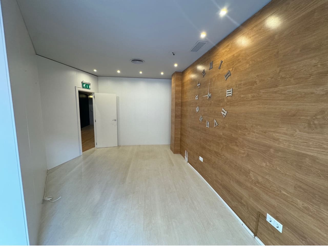 Kaupallinen myytävänä paikassa Guardamar del Segura - 222 200 € (Ref: 9578082)