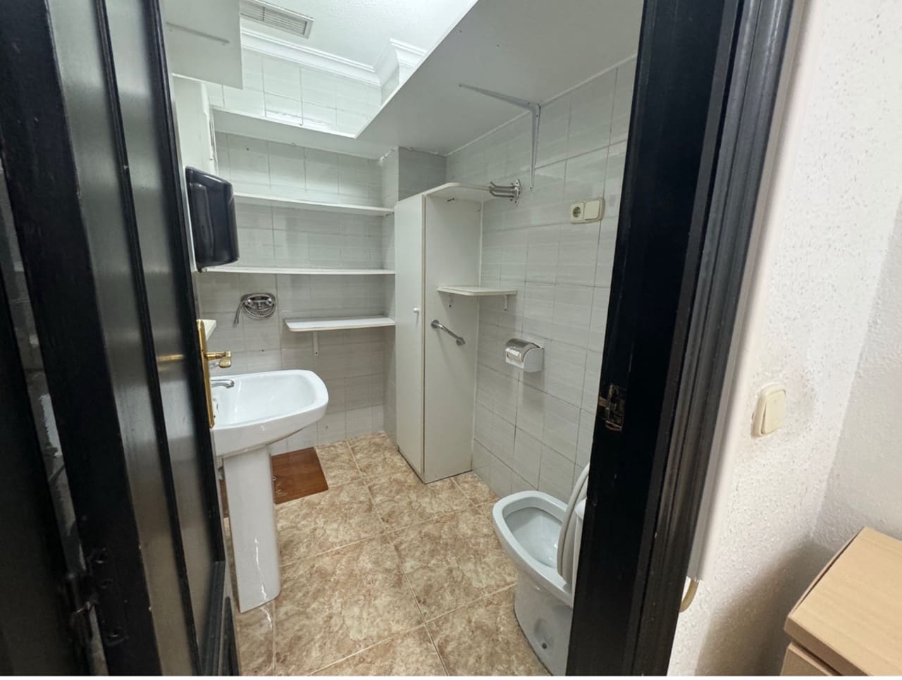 Kaupallinen myytävänä paikassa Guardamar del Segura - 222 200 € (Ref: 9578082)