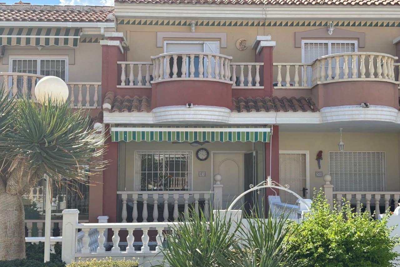 2 makuuhuone Huvila myytävänä paikassa Dona Pepa mukana uima-altaan - 169 995 € (Ref: 9578083)