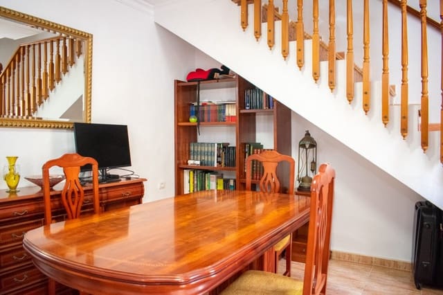 3 quarto Moradia para venda em Zona Pueblo, Guardamar del Segura - 215 000 € (Ref: 9578089)