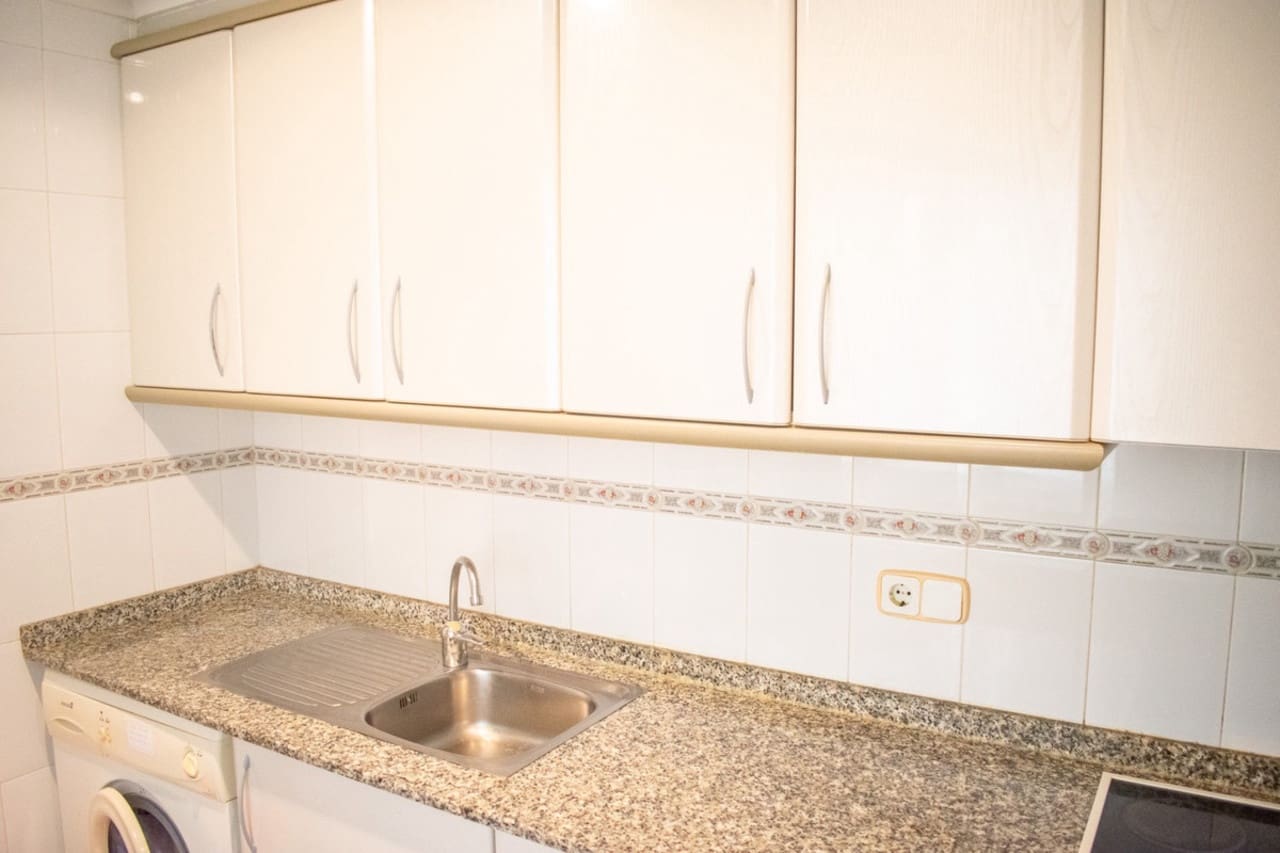 Apartamento de 2 habitaciones en Guardamar del Segura en venta - 175.000 € (Ref: 9578093)
