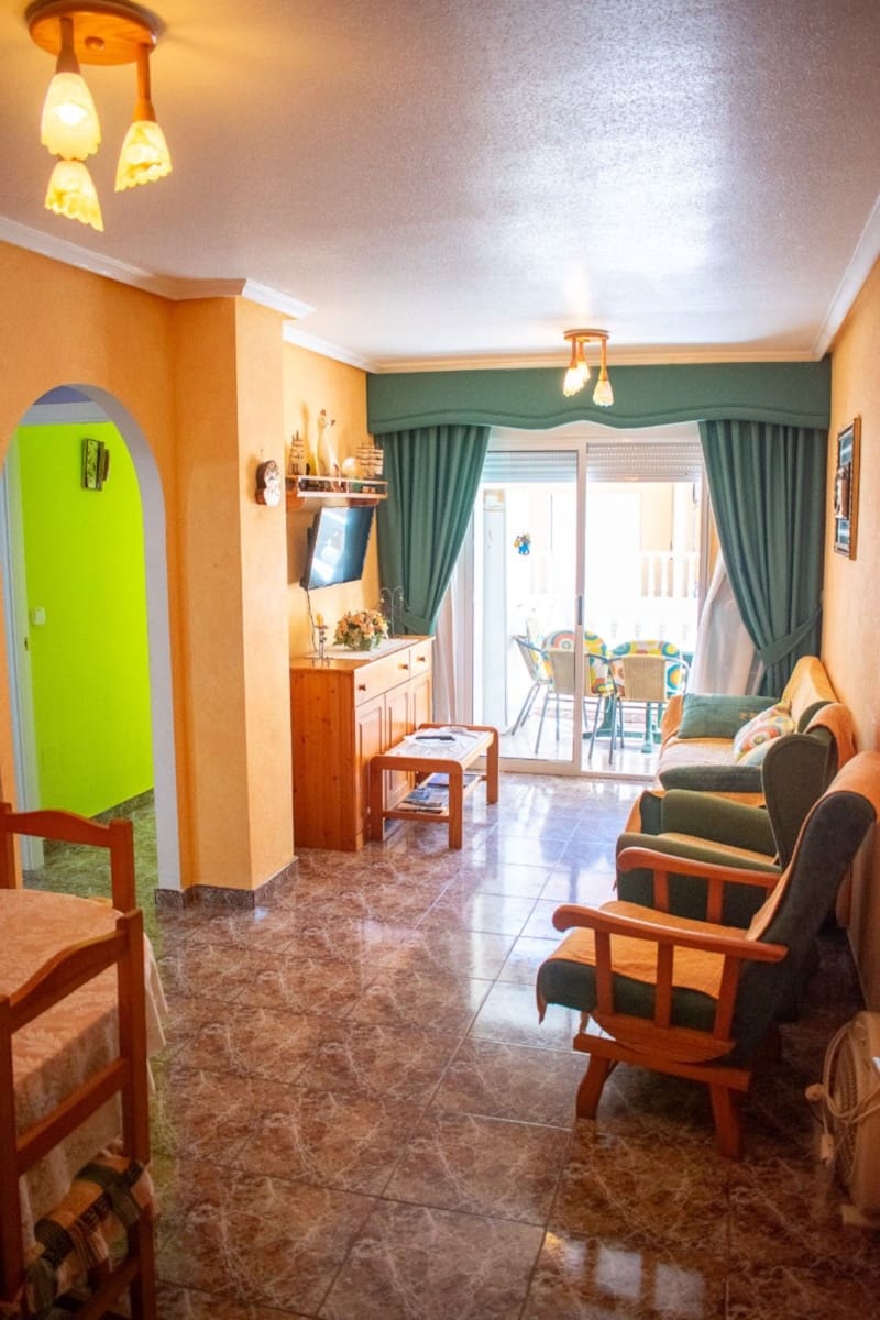 Apartamento de 2 habitaciones en Guardamar del Segura en venta - 175.000 € (Ref: 9578093)