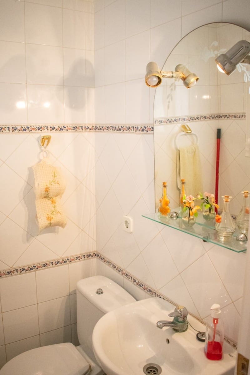 Apartamento de 2 habitaciones en Guardamar del Segura en venta - 175.000 € (Ref: 9578093)