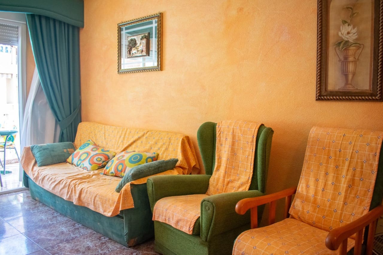 Apartamento de 2 habitaciones en Guardamar del Segura en venta - 175.000 € (Ref: 9578093)