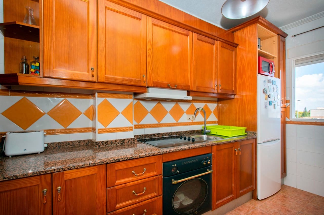 2 makuuhuone Huvila myytävänä paikassa Orihuela Costa mukana uima-altaan - 188 000 € (Ref: 9578095)