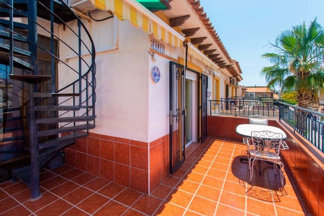 2 makuuhuone Huvila myytävänä paikassa Dehesa de Campoamor, Orihuela mukana uima-altaan - 188 000 € (Ref: 9578095)