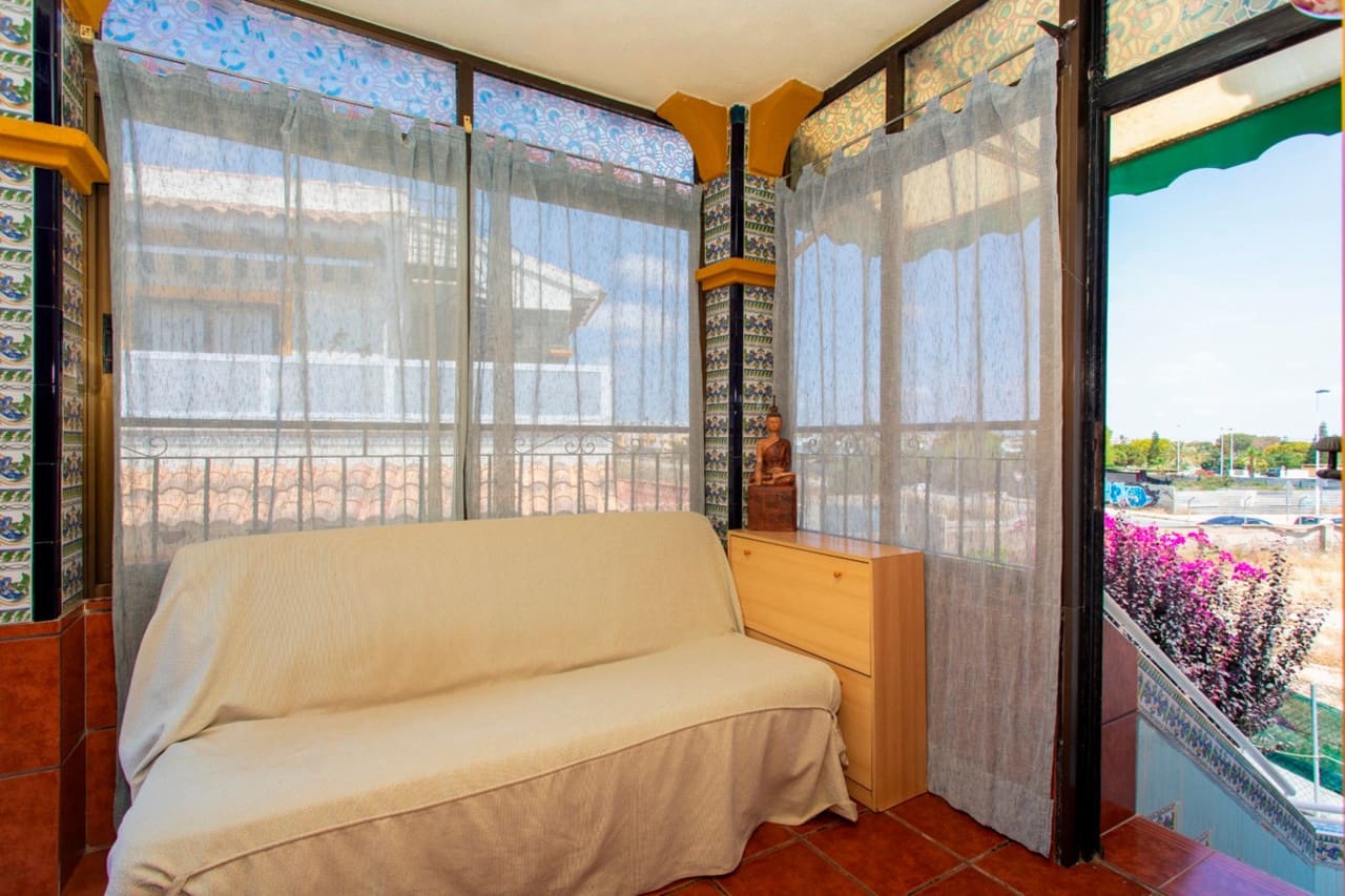 2 makuuhuone Huvila myytävänä paikassa Orihuela Costa mukana uima-altaan - 188 000 € (Ref: 9578095)