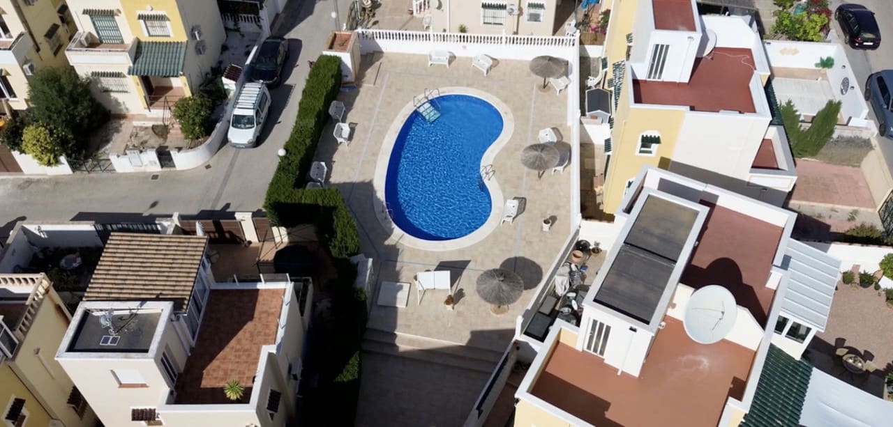 3 bedroom Villa for sale in Los Altos with pool - € 185,000 (Ref: 9578098)