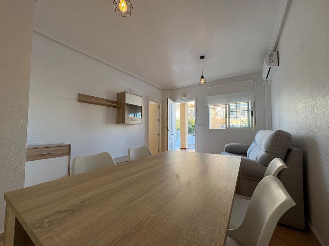 2 soveværelse Villa til salg i Torrevieja - € 159.900 (Ref: 9578112)