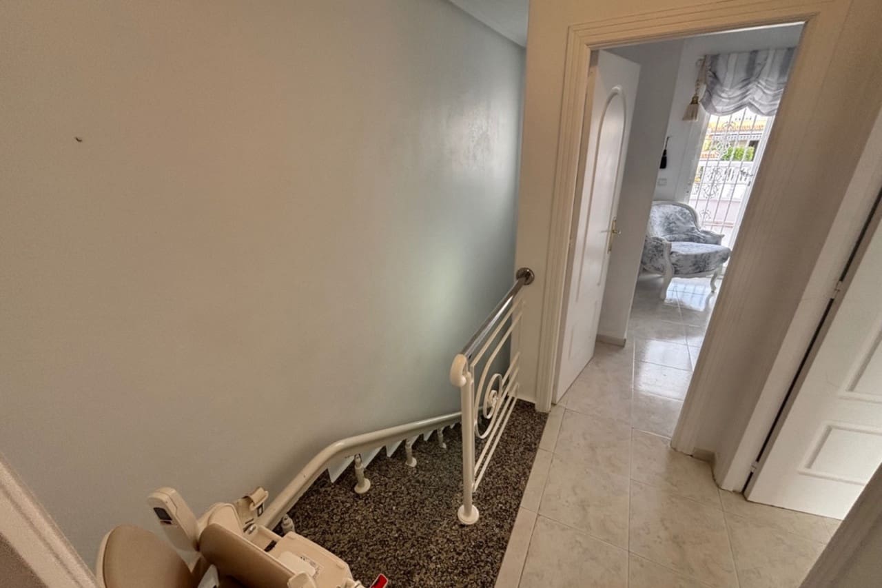 Chalet de 2 habitaciones en Benijófar en venta con piscina - 189.995 € (Ref: 9578118)