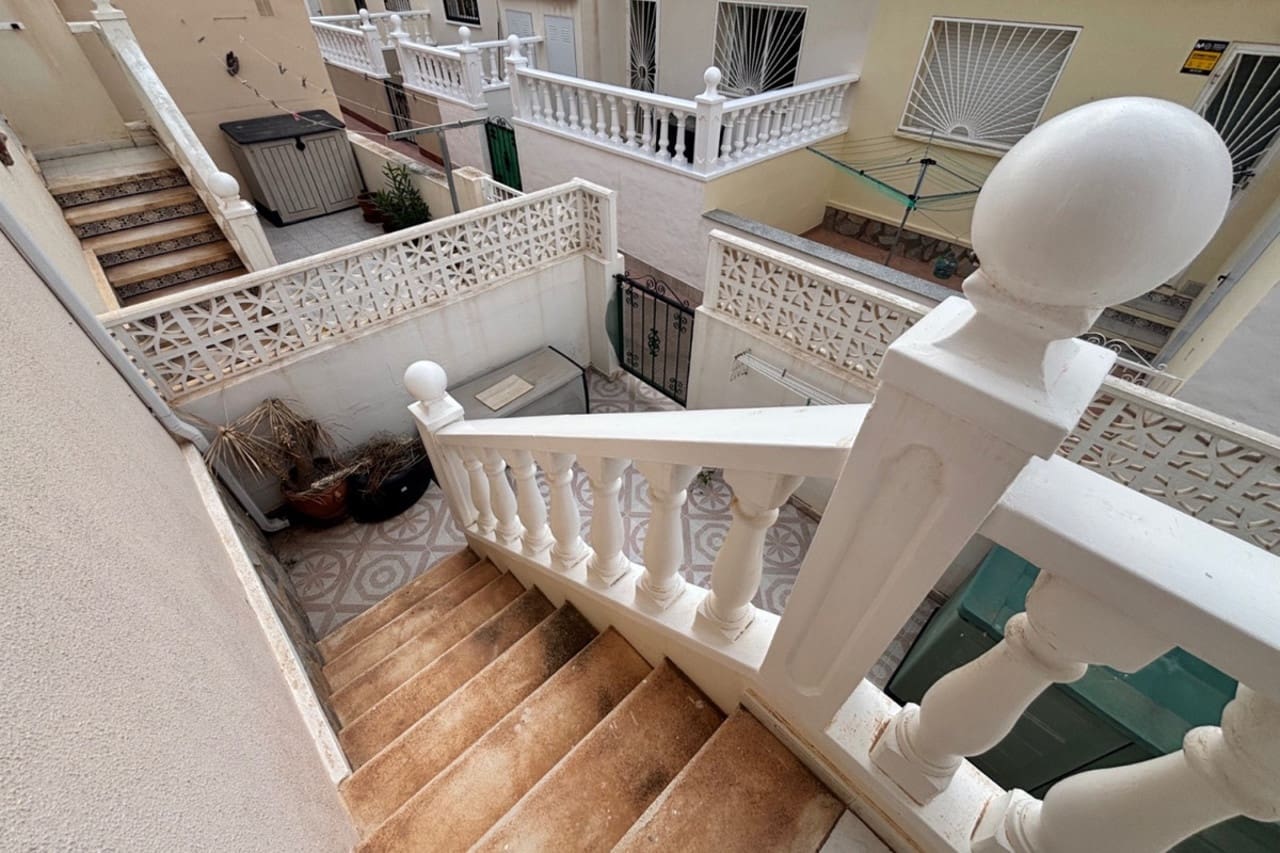 Chalet de 2 habitaciones en Benijófar en venta con piscina - 189.995 € (Ref: 9578118)