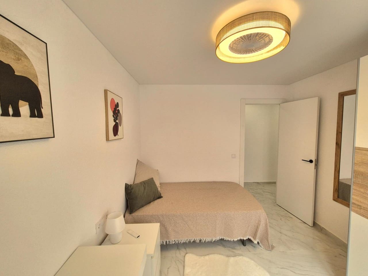 Apartamento de 3 habitaciones en Torrevieja en venta - 220.000 € (Ref: 9578130)
