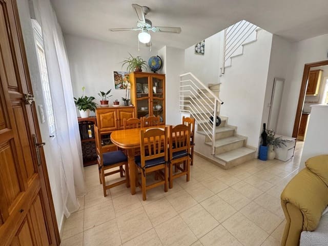 3 bedroom Villa for sale in Dehesa de Campoamor, Orihuela - € 210,000 (Ref: 9578137)