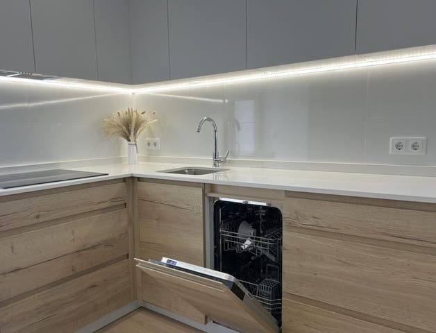 2 sypialnia Willa na sprzedaż w San Luis, Torrevieja - 154 000 € (Ref: 9578165)