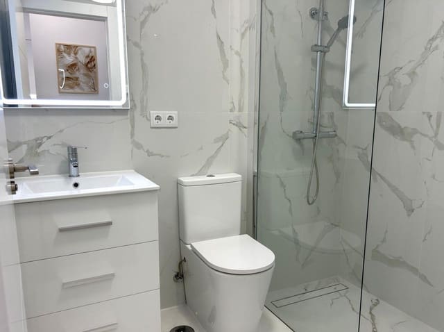 2 sypialnia Willa na sprzedaż w San Luis, Torrevieja - 154 000 € (Ref: 9578165)