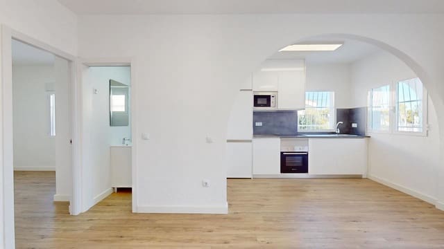 Chalet de 2 habitaciones en Villamartin, Orihuela en venta - 199.000 € (Ref: 9598453)