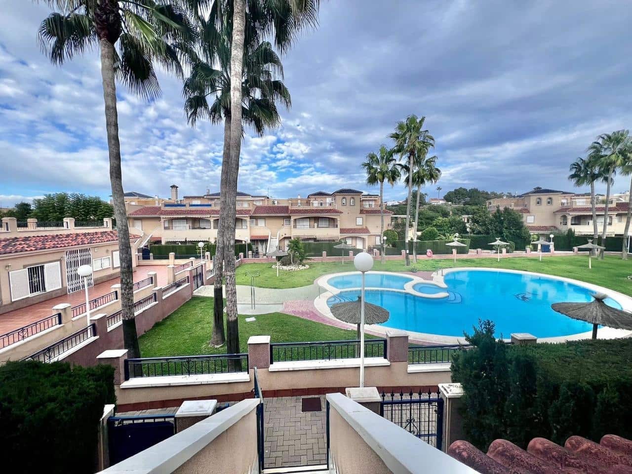 2 soveværelse Bungalow til salg i Pilar de la Horadada med swimmingpool - € 220.000 (Ref: 9601366)