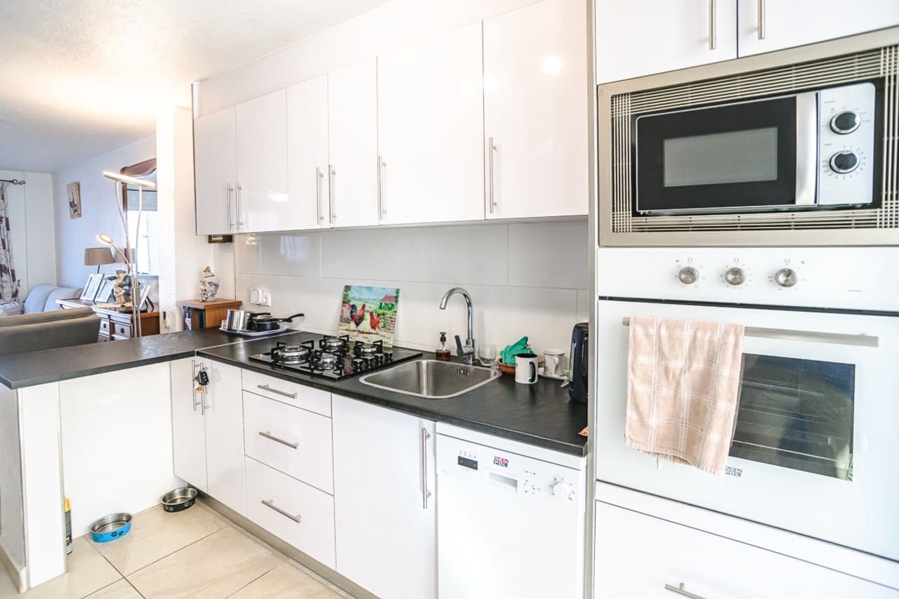 3 quarto Apartamento para venda em Orihuela Costa com piscina - 189 000 € (Ref: 9633724)