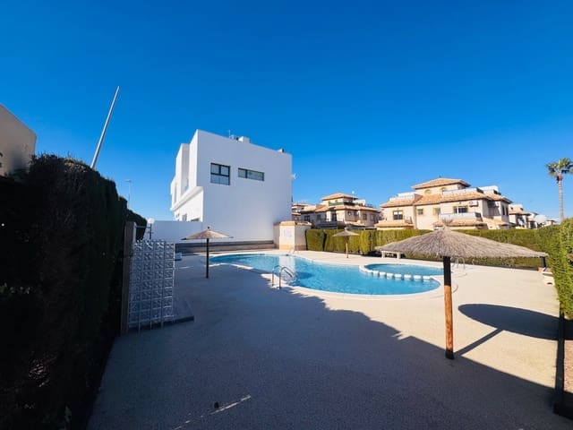 2 soveværelse Villa til salg i La Zenia, Orihuela med swimmingpool - € 219.950 (Ref: 9639312)