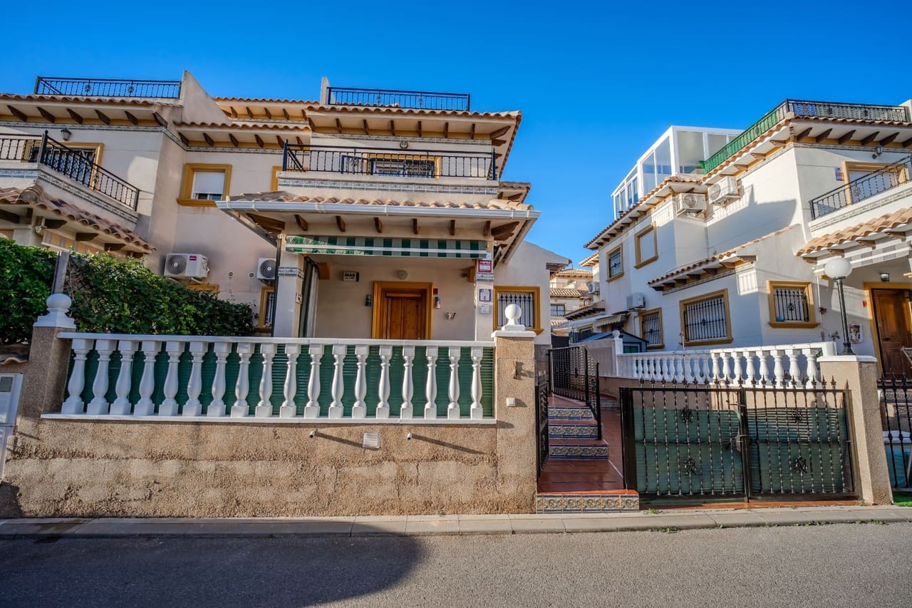 2 quarto Moradia para venda em La Zenia com piscina - 209 000 € (Ref: 9639312)