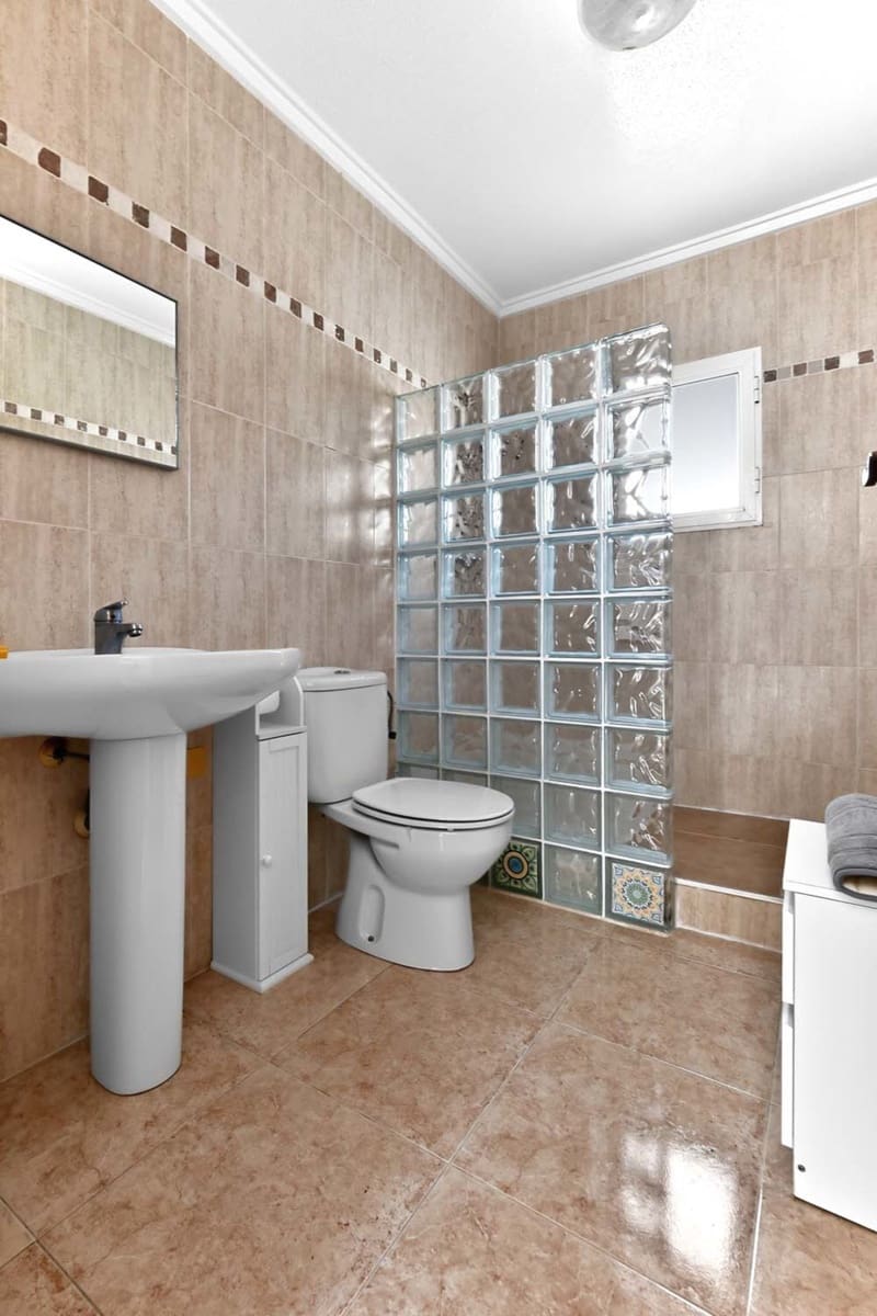 3 bedroom Villa for sale in Pinar de Campoverde - € 159,950 (Ref: 9679667)