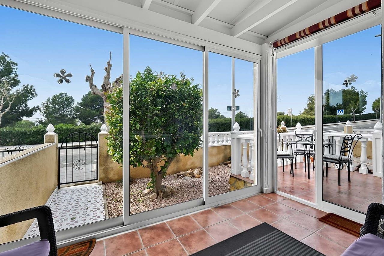 3 bedroom Villa for sale in Pinar de Campoverde - € 159,950 (Ref: 9679667)