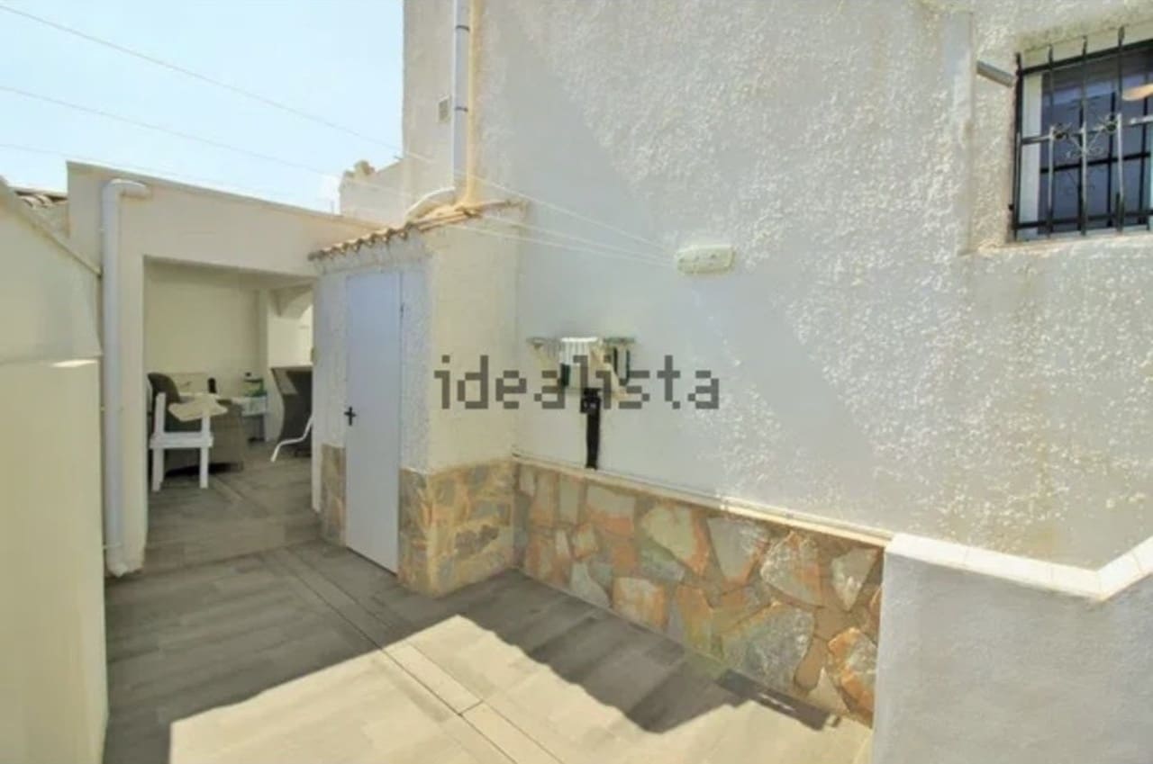 2 makuuhuone Huvila myytävänä paikassa Villamartin mukana uima-altaan - 249 950 € (Ref: 9684156)