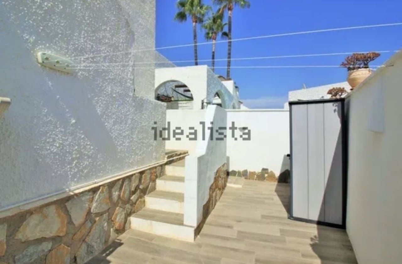 2 makuuhuone Huvila myytävänä paikassa Villamartin mukana uima-altaan - 249 950 € (Ref: 9684156)