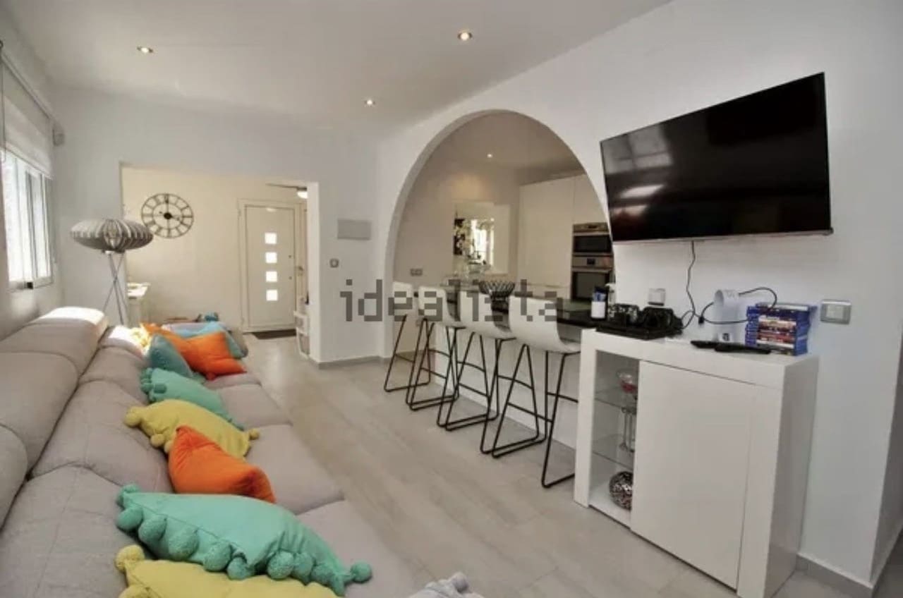 2 makuuhuone Huvila myytävänä paikassa Villamartin mukana uima-altaan - 249 950 € (Ref: 9684156)