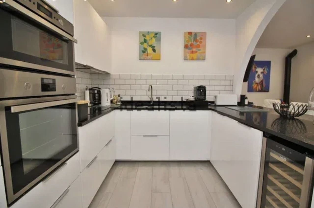 2 makuuhuone Huvila myytävänä paikassa Villamartin mukana uima-altaan - 249 950 € (Ref: 9684156)