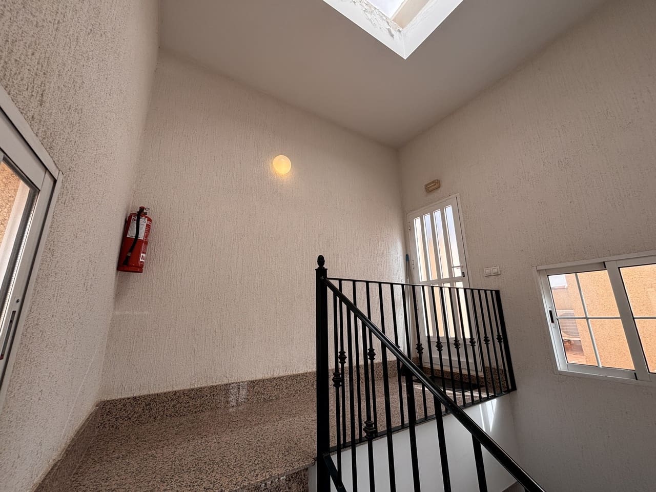 2 soverom Leilighet til salgs i Lo Pagan med svømmebasseng garasje - € 257 000 (Ref: 9684215)