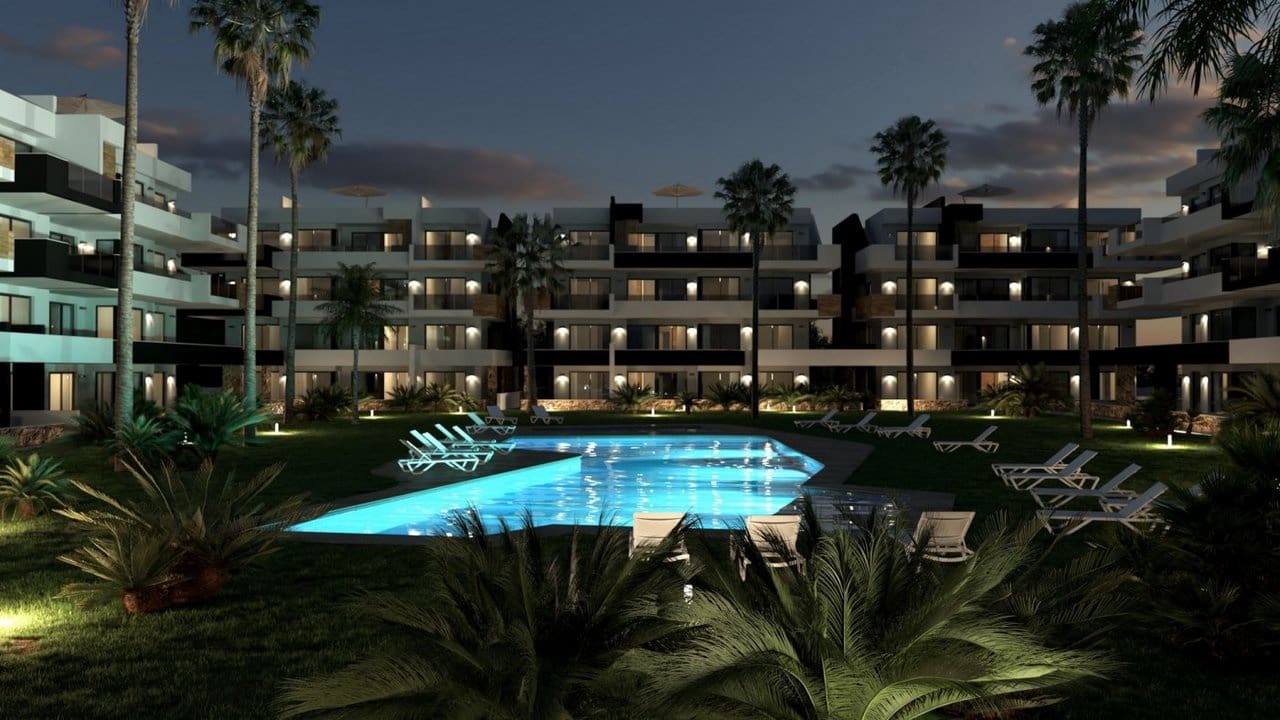 2 soverom Penthouse til salgs i Playa Flamenca med svømmebasseng - € 289 000 (Ref: 9684220)