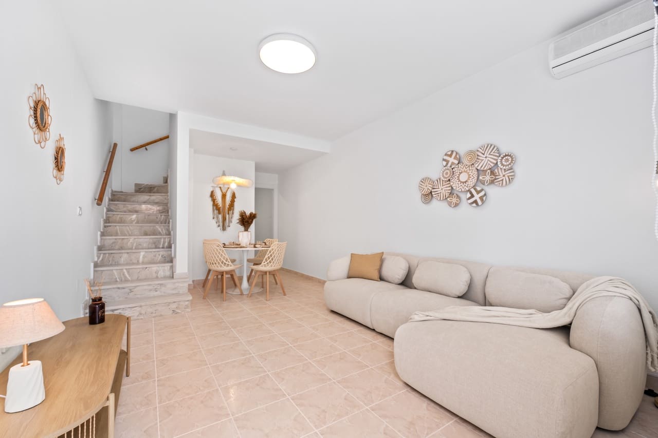 2 Zimmer Haus zu verkaufen in La Florida mit Pool Garage - 205.000 € (Ref: 9699938)